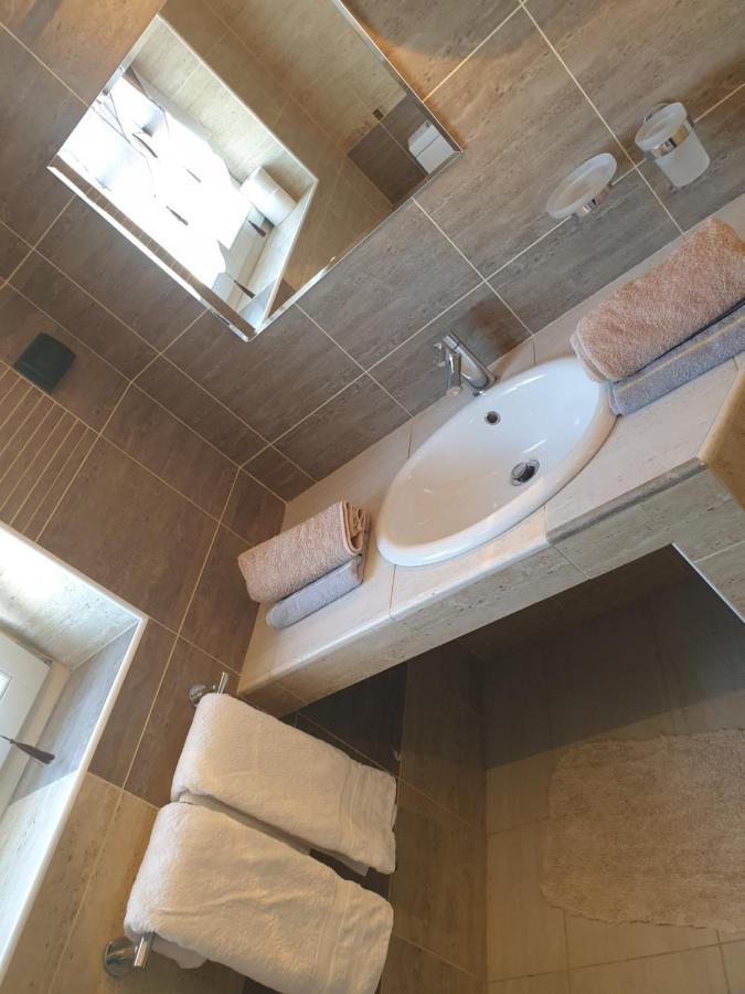 Smartno Apartmaji Sobe Josko ภายนอก รูปภาพ