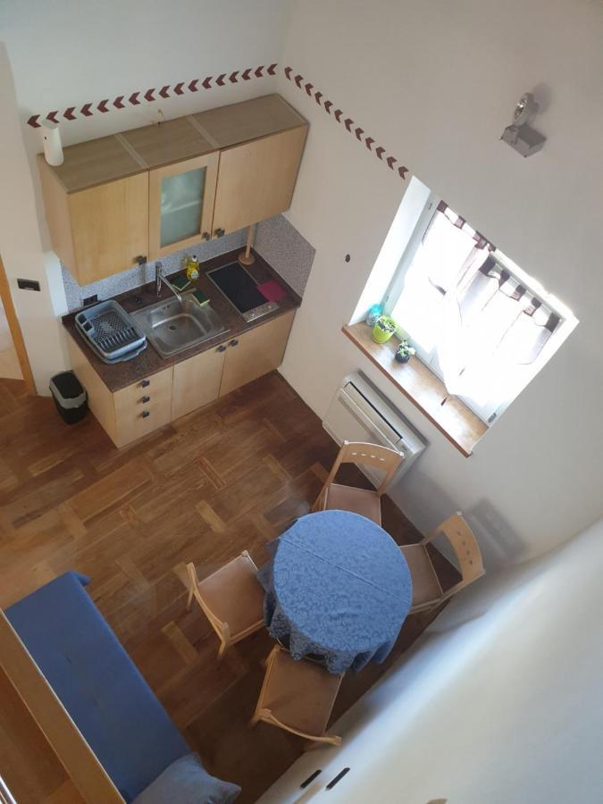 Smartno Apartmaji Sobe Josko ภายนอก รูปภาพ