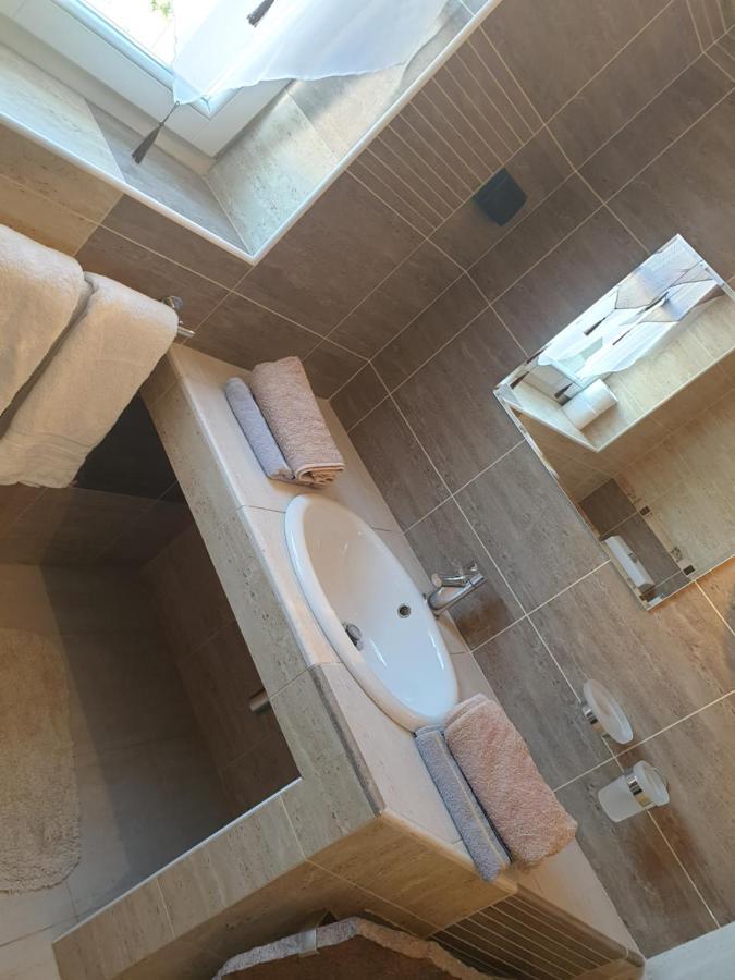 Smartno Apartmaji Sobe Josko ภายนอก รูปภาพ