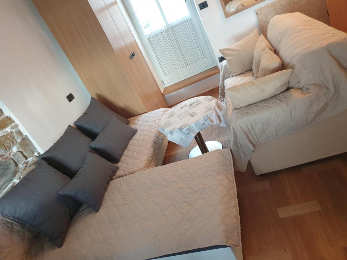 Smartno Apartmaji Sobe Josko ภายนอก รูปภาพ